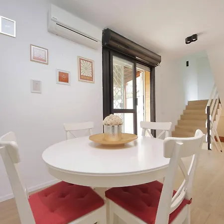 Apartment Il Villino Di Adelchi By Domusdimore Rom