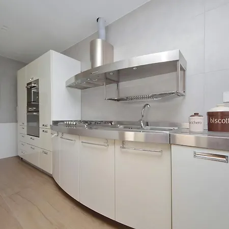 Il Villino Di Adelchi By Domusdimore Apartment