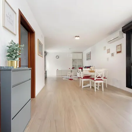 Il Villino Di Adelchi By Domusdimore Apartment