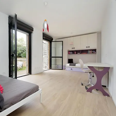 Apartment Il Villino Di Adelchi By Domusdimore *